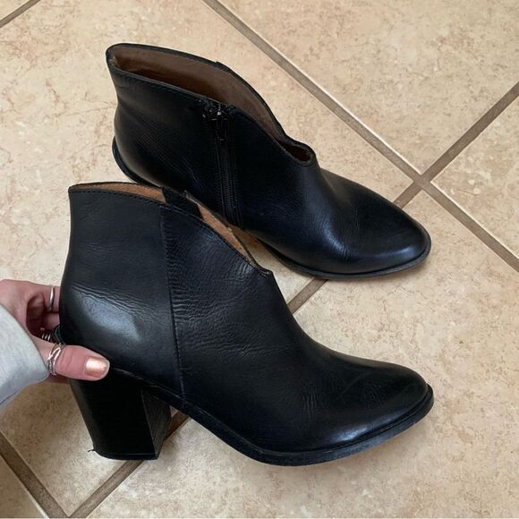 Jeffrey Campbell Leather Heeled Booties size 9 - Picture 1 of 8
